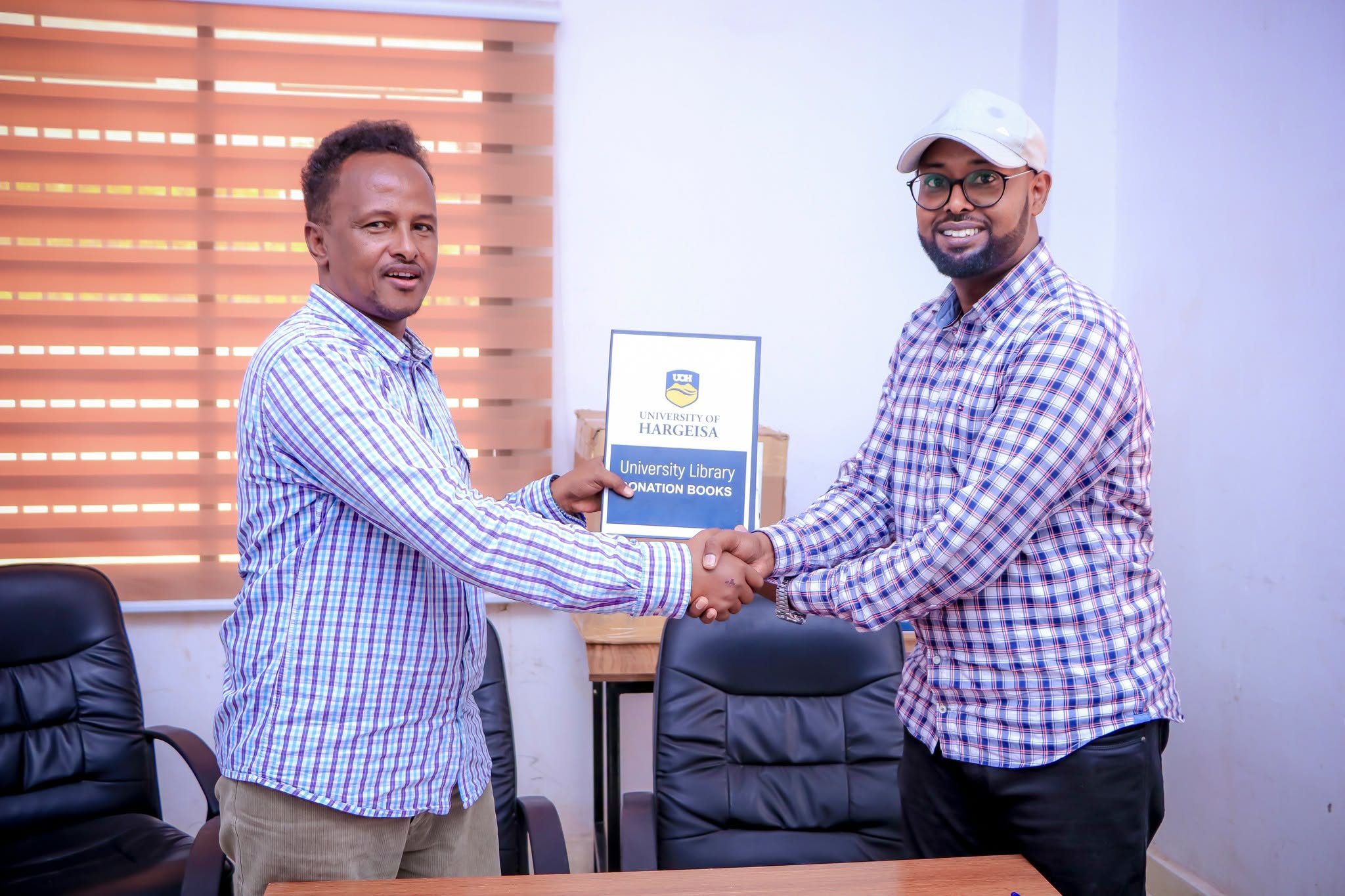 𝗨𝗻𝗶𝘃𝗲𝗿𝘀𝗶𝘁𝘆 𝗼𝗳 𝗛𝗮𝗿𝗴𝗲𝗶𝘀𝗮 𝗟𝗶𝗯𝗿𝗮𝗿𝘆 𝗗𝗼𝗻𝗮𝘁𝗲𝘀 𝗕𝗼𝗼𝗸𝘀 𝘁𝗼 𝗙𝗼𝘂𝗿 𝗟𝗶𝗯𝗿𝗮𝗿𝗶𝗲𝘀 𝗶𝗻 𝗛𝗮𝗿𝗴𝗲𝗶𝘀𝗮